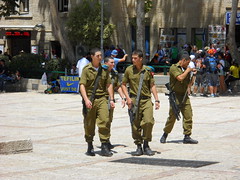 [14] ISRAELI SOLDIERS / POLICE