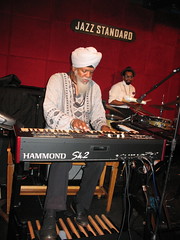 Photos of Dr. Lonnie Smith Playing New Hammond Sk2 Organ Keyboard by Jon Hammond