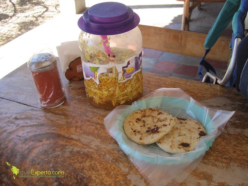 Top 10 Dishes of Central American Food to Try - suchitoto-pupusas-el-salvadorian-national-food