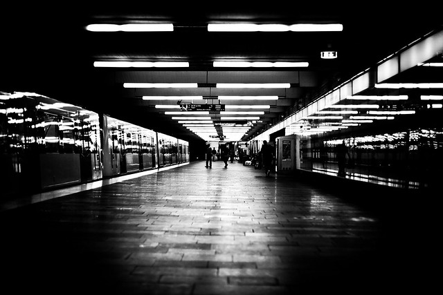 Jernbanetorget subway station at 19.00 pm