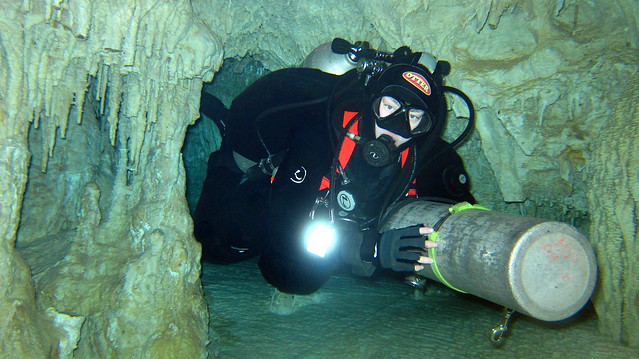 Buceo en cuevas
