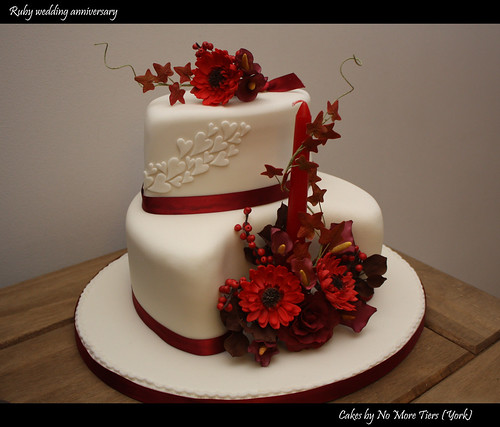 Ruby wedding anniversary cake Autumnal