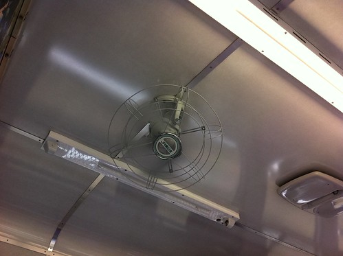 現役扇風機/Ceiling fan