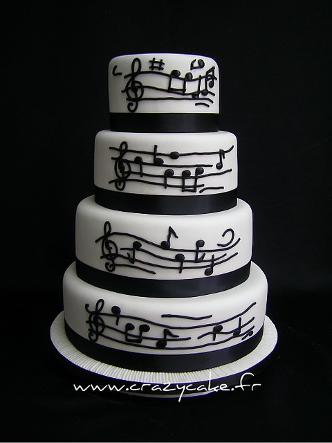 Music themed wedding cake The clients wanted a music themed cake 