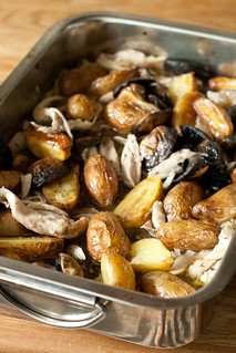 Kana kartulite, seente ja õllega / Chicken with potatoes, mushrooms and beer