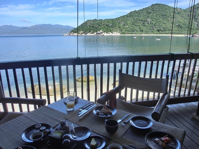breakfast our table "Dining by the bay" - Six Senses Ninh Van Bay