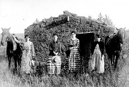 Pioneer Women 1800s