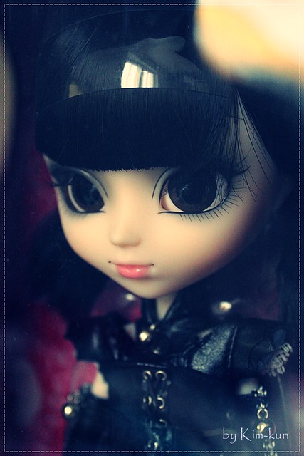 Pullip Yuki she arrived today she is very cute so black xD