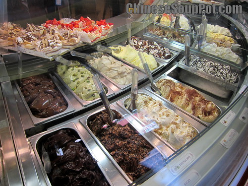[photo-display of assorted gelato flavors]