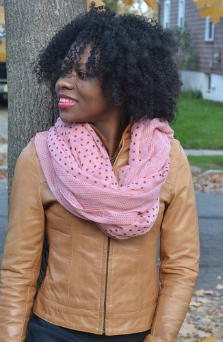 how to wear a scarf for fall, looking fly on a dime