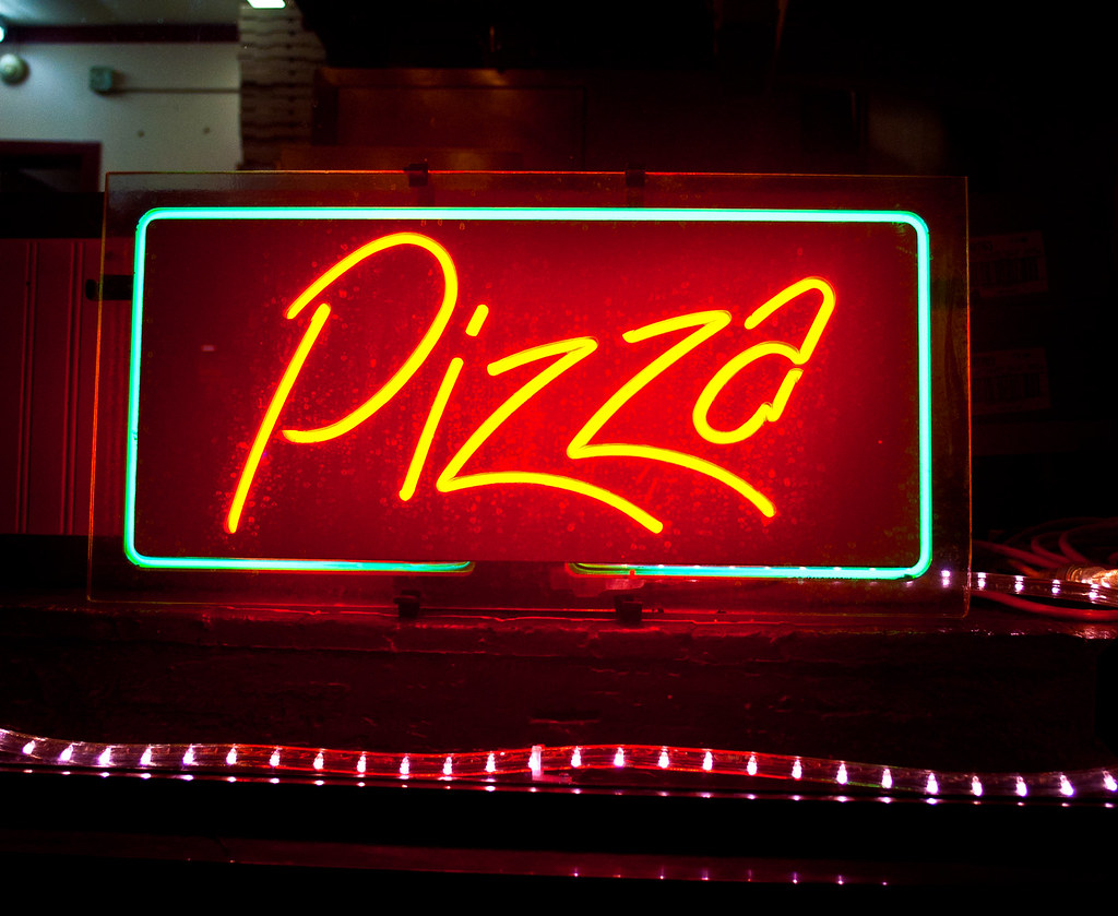 365-162 Neon Pizza