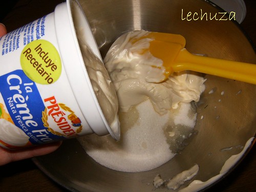 Tarta creme fraiche-añadir crema