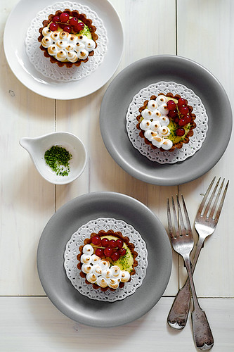 lime curd meringue tarts raspberries red currants