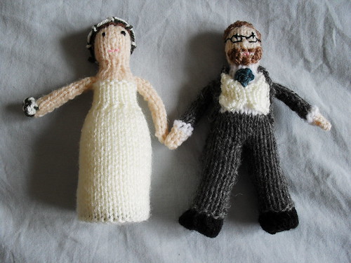 Salvaged cake with knitted toppers The knitted wedding cake topper