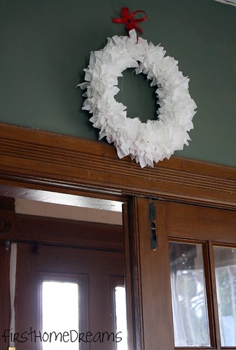 toilet paper christmas wreath