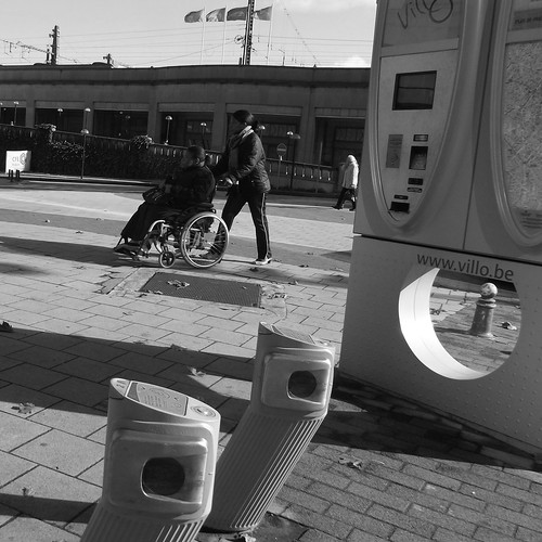 No bikes at the Villo station! by arzitek