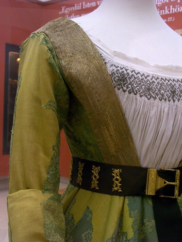 Mary of Burgundy's gown - front closeup