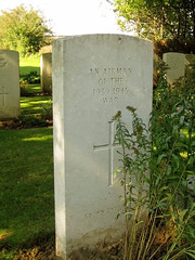 Commonwealth War Graves Finningley