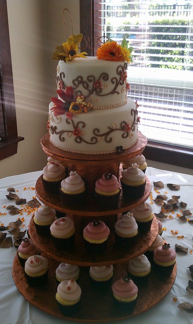 Rustic Wedding Cake and cupcakes