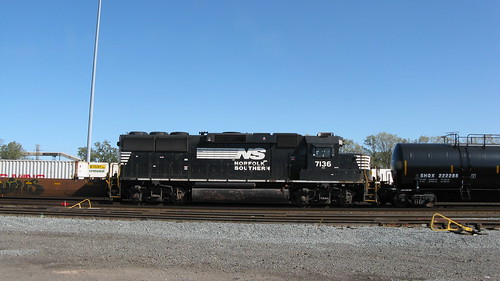 Norfolk Southern Railroad.  Hammond Indiana USA. Saturday, October 15th, 2011. by Eddie from Chicago