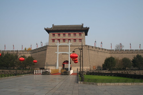 2011-11-18 - Xian - City wall - 01 - South entrance