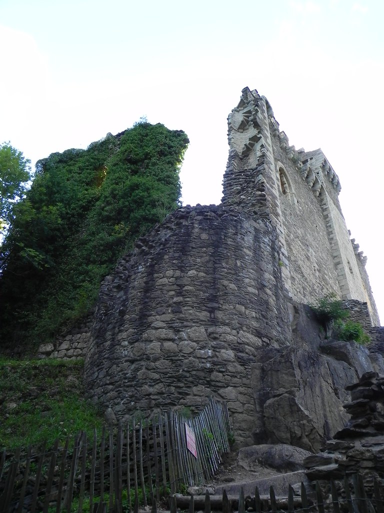 Les ruines des Tours de Chalucet