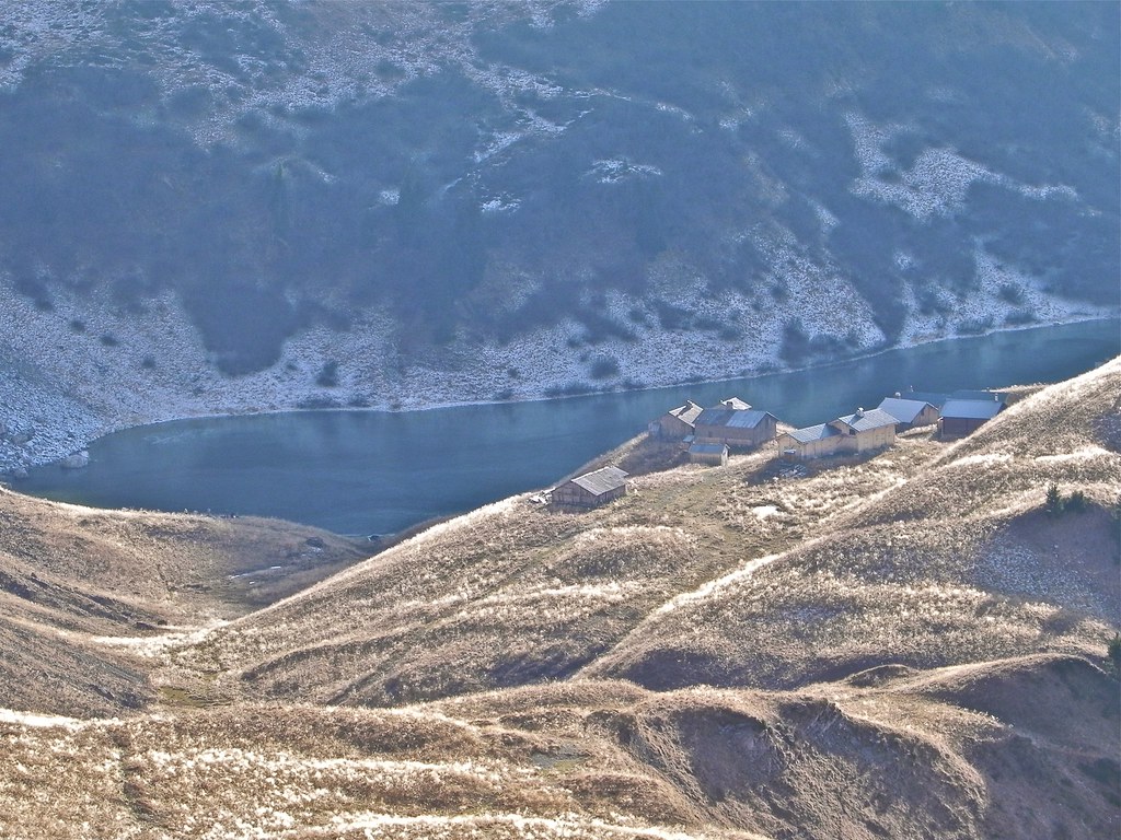 Rochers de Lechaux  - Lac de Lessy