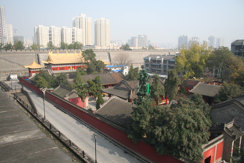 2011-11-18 - Xian - City wall - 33 - Ring wall - Northeast monastery