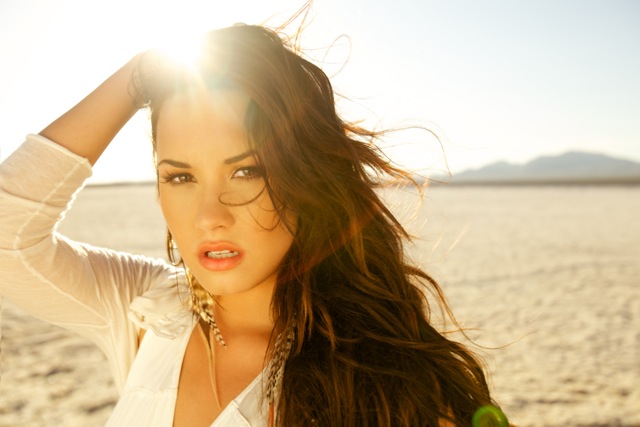 Demi Lovato 2011 New Album Skyscraper