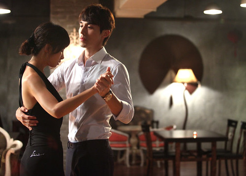 800px-Scent_of_a_Woman_(Korean_Drama)-17