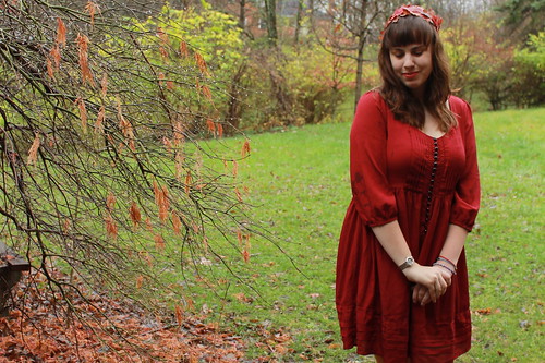 Thanksgiving outfit - leather boots, mustard tights, red babydoll dress, DIY fall-leaf hair wreath