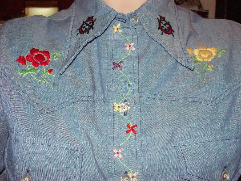 vintage embroidered Wrangler shirt