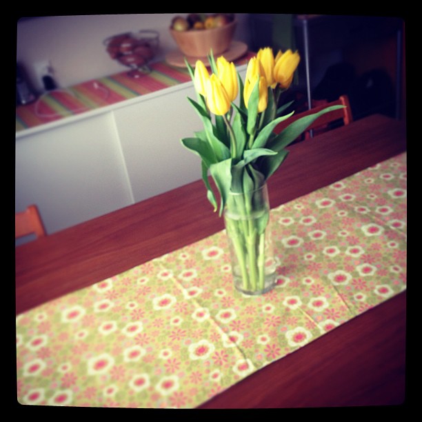 It's ridiculous how happy a change of table runner & a cheap bouquet can make me.