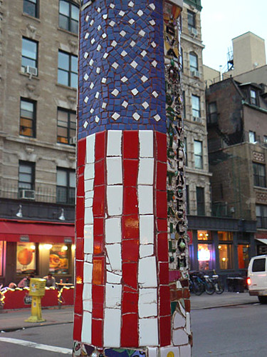 le drapeau américain à East Village.jpg