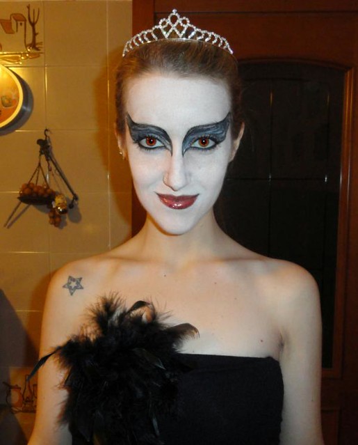 Halloween 2011 black swan costume Twitter pic