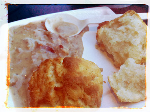 jo's gravy and biscuit