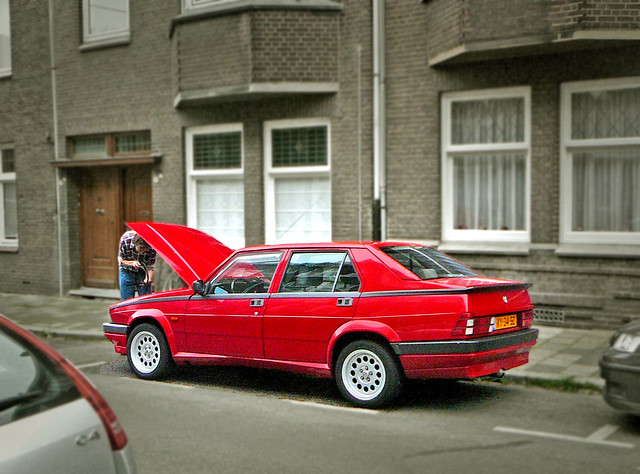 Alfa Romeo 75 Twin Spark 1990 Maastricht Cond straat 082011