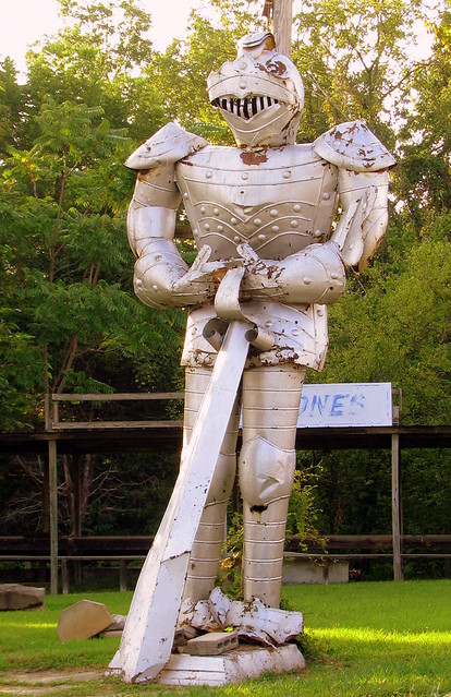The Giant Knight of Cave City