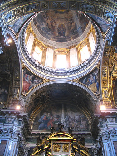 Interior Santa María Maggiore by Miradas Compartidas