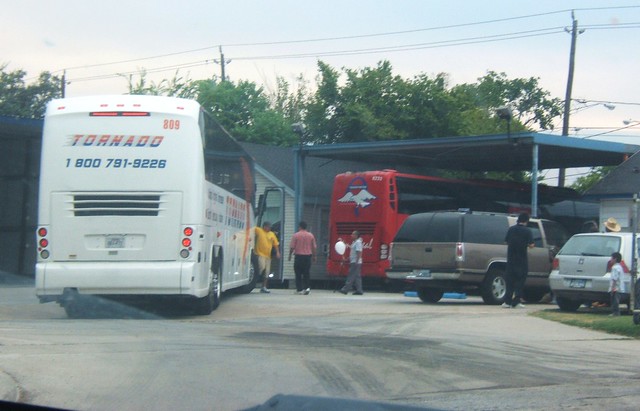 Tornado Bus