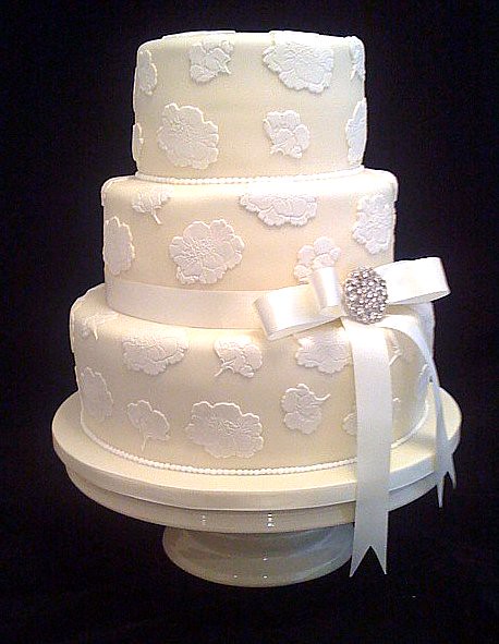 Lace effect Wedding Cake The Spa Hotel 19 08 2011