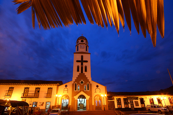 Imagen de la Plaza Bolívar de Salento y su Iglesia Principal - Los 10 mejores lugares turísticos del Quindio