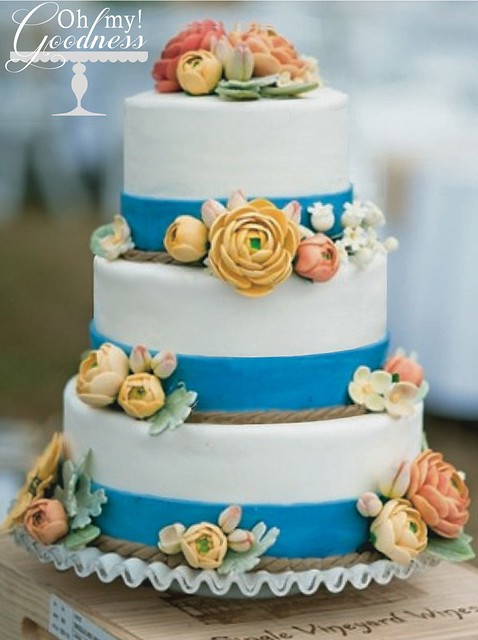 garden inspired wedding cake for a vintage farm wedding