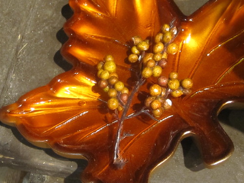 Ceramic Golden Leaf Decor