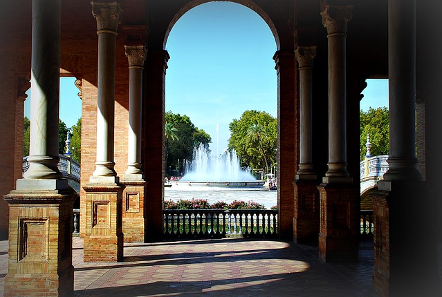 Fuente y Columnas Plaza de España Sevilla