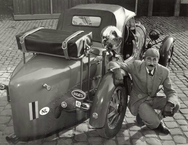 Bugatti's Oldtimers De voorzitter van de BugattiClub Nederland de Heer