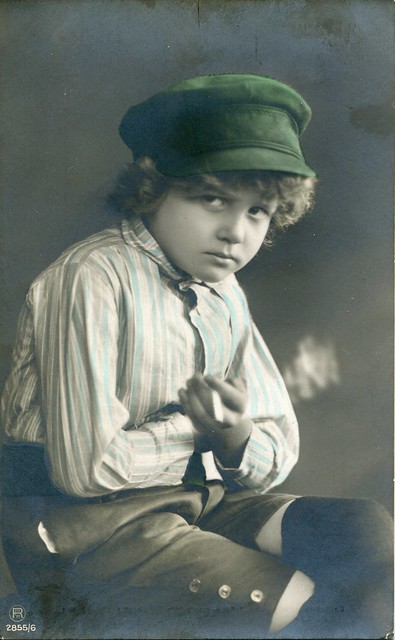 2855/6. Portrait of a smoking boy in a green hat (c.1912)