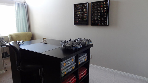 LEGO Room - Minifigure display
