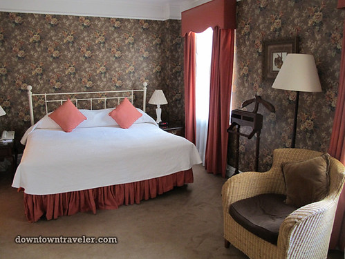 Girls Getaway_Roger Smith Hotel bedroom