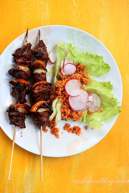 Easy spicy lamb skewers & a tangy burghul salad
